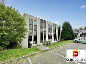 Location Local Professionnel 70m² MONT ST AIGNAN 76130