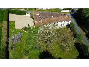 Maison de 10 pièces de luxe en vente à Saint-André-de-Cubzac  Nouvelle-Aquitaine