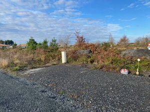 Vente terrain 637 m² Margaux-Cantenac (33460)