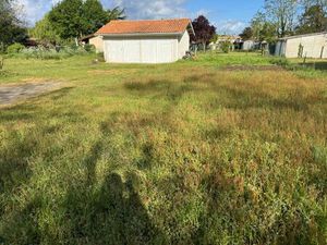 Vente terrain 850 m² Lesparre-Médoc (33340)