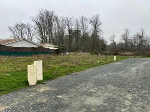Annonce vente terrain terrain de 323m2 à Les billaux (33500) - ParuVendu.fr ref 9927840560