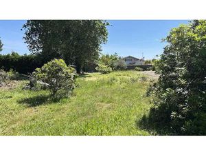 Terrain viabilisé au calme proche de tous commerces