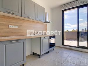Appartement T4 près de COURTISOLS à louer