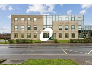 A LOUER  Surface fonctionnelle avec la fibre optique