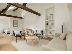 Appartement de charme situé au coeur du Marais