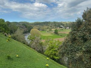 Vente local commercial 350m2 Cambo-les-Bains 64250 - 471800 € - Surface Privée