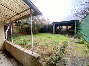 A VILLENEUVE SUR LOT T2 BIS AVEC JARDIN ET PARKING PRIVATIF