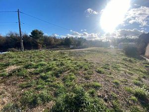 Vente terrain neuf 357m2 Saint-Maximin-la-Sainte-Baume - 145000 € - Surface Privée