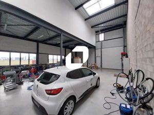 A LOUER  LOCAL NEUF PROCHE A13