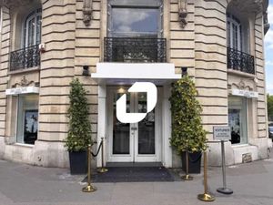 Location Commerce Paris 75116