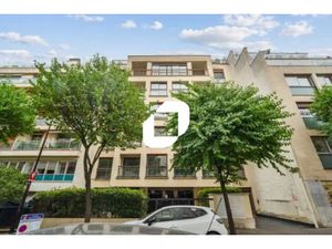 A VENDRE  IMMEUBLE INDEPENDANT !