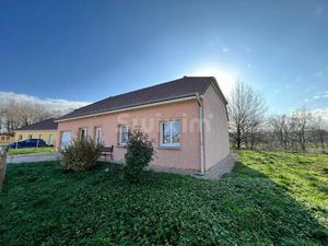 Vente maison 5 pièces 85 m² Lons-le-Saunier (39000)