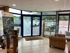 Vente local industriel 1181 m² Lanrivoaré (29290)