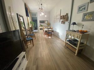 Maison 3 chambres + local commercial - Jardin sans vis-à-vis - À proximité immédiate du tr