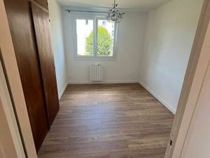 Location appartement 4 pièces 70 m² à Lille (59000)