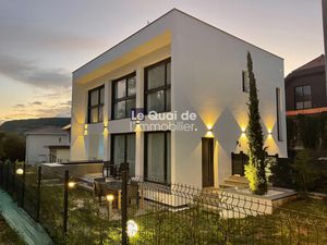 MAISON D'ARCHITECTE 112 M² – PISCINE & PRESTATIONS HAUT DE