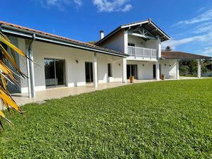 Vente maison 4 pièces 141 m² Ahetze (64210)
