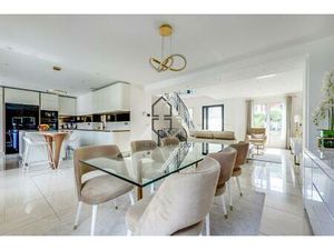 Superbe maison contemporaine avec des prestations soignées de qualités