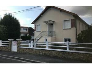 Location maison  m² T-4 à Chelles  1 580 €