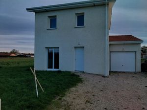 A vendre sur la commune de CRAS sur REYSSOUZE  villa ressent