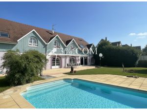 3%COM Belle demeure avec piscine du 27 ares