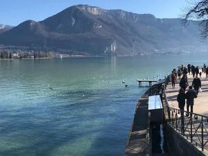 Location appartement 2 pièces 61 m² à Annecy (74000)