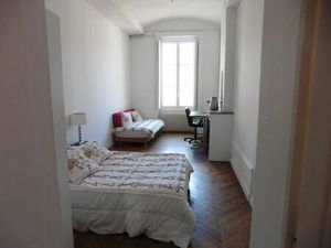 Location appartement 5 pièces 25 m² à Lyon 2 (69002)