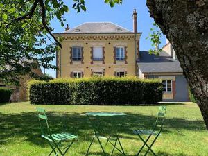 Belle maison bourgeoise rénovée à la frontière française