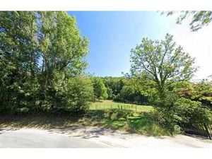 Spacieux TERRAIN à bâtir de 7660 m²  cadre bucolique !