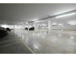 Emplacements de parking neufs et sécurisés sur le bd d'Avroy