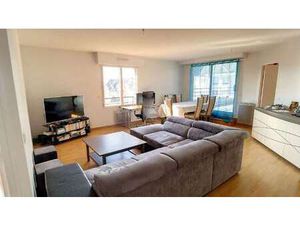 Location Appartement 4 pièces à Laval (53000) : à louer 4 pièces / 95m² Laval