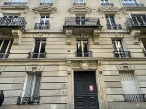 Location appartement 2 pièces 72 m² à Paris (75000)