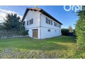 Maison Savigneux 130 m² T-7 à vendre  289 000 €