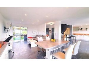 Maison moderne proche douane