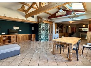 GRANDE MAISON FAMILIALE - STUDIO ATTENANT - GARAGE