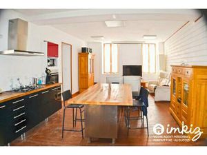 Maison 5 pièces de 140 m² avec cour et préau