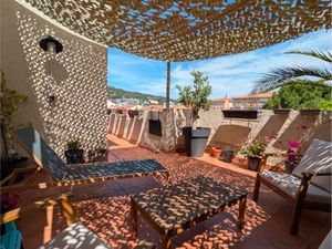 Appartement toit-terrasse – Calme & Vue dégagée sans vis à vis à Draguignan