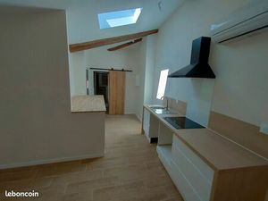 Appartement T2 - 3ème étage - entièrement rénové - centre Malaucène