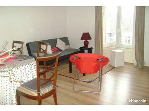 2 pièces MEDIATHEQUE