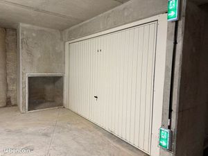 Grand garage centre Puyricard