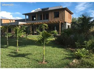 Villa F5/6 meublée d’exception à La Saline Les Bains