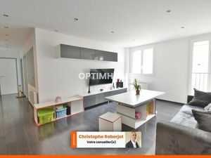 Joli Potentiel pour ce Duplex en Hyper Centre Ville  avec possibilité de 4 chambres et...