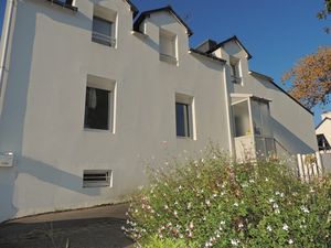 Brech/ Auray MAISON comprenant 2 logements indépendants et 1 TERRAIN constructible