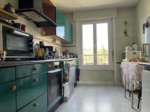 Appartement de 91 m² à Dinan