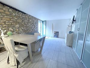 STUDIO MEUBLÉ AVEC JARDIN - DANS DOMAINE PRIVÉ MARNES-LA-COQUETTE