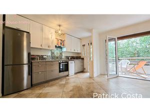 TOULON : FX T4 rénové 70 m² – Petit Bois / Mourillon / Cap Brun (Plage à pied) :