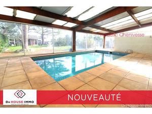 CUGNAUX: Maison atypique de 220 m² avec piscine intérieure – Fort potentiel locatif