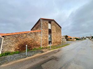 Maison en pierre de 172 86 m² à Le Loroux-Bottereau