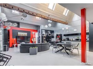 Loft/atelier/surface 5 pièces 185 m²