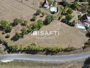 Terrain 3300 m² PLAZAC